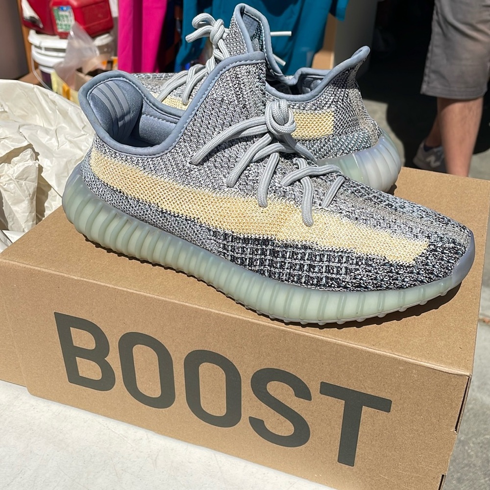 Yeezy Boost 350 V2 - Size 7.5 - Ash Blue - Lightly Used - Authentic